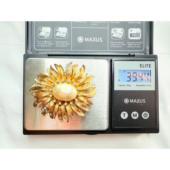 Vintage ART Brooch Signed Sunflower Faux Pearl Rhinestone Pin 1960s - Picture 9 of 9